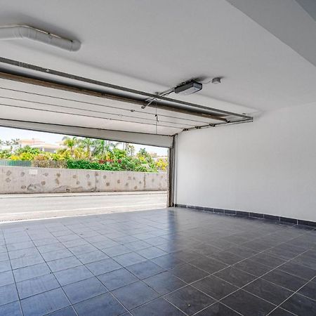 Lux Villa 31 Адехе Екстериор снимка