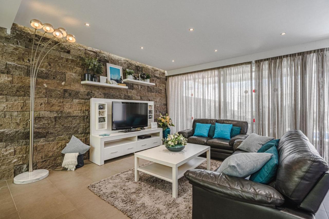 Lux Villa 31 Адехе Екстериор снимка