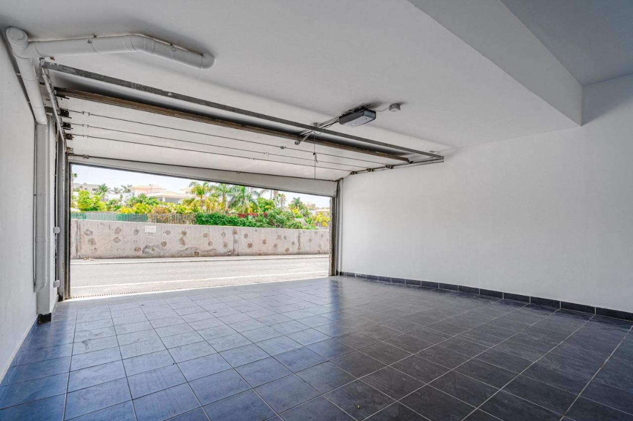 Lux Villa 31 Адехе Екстериор снимка